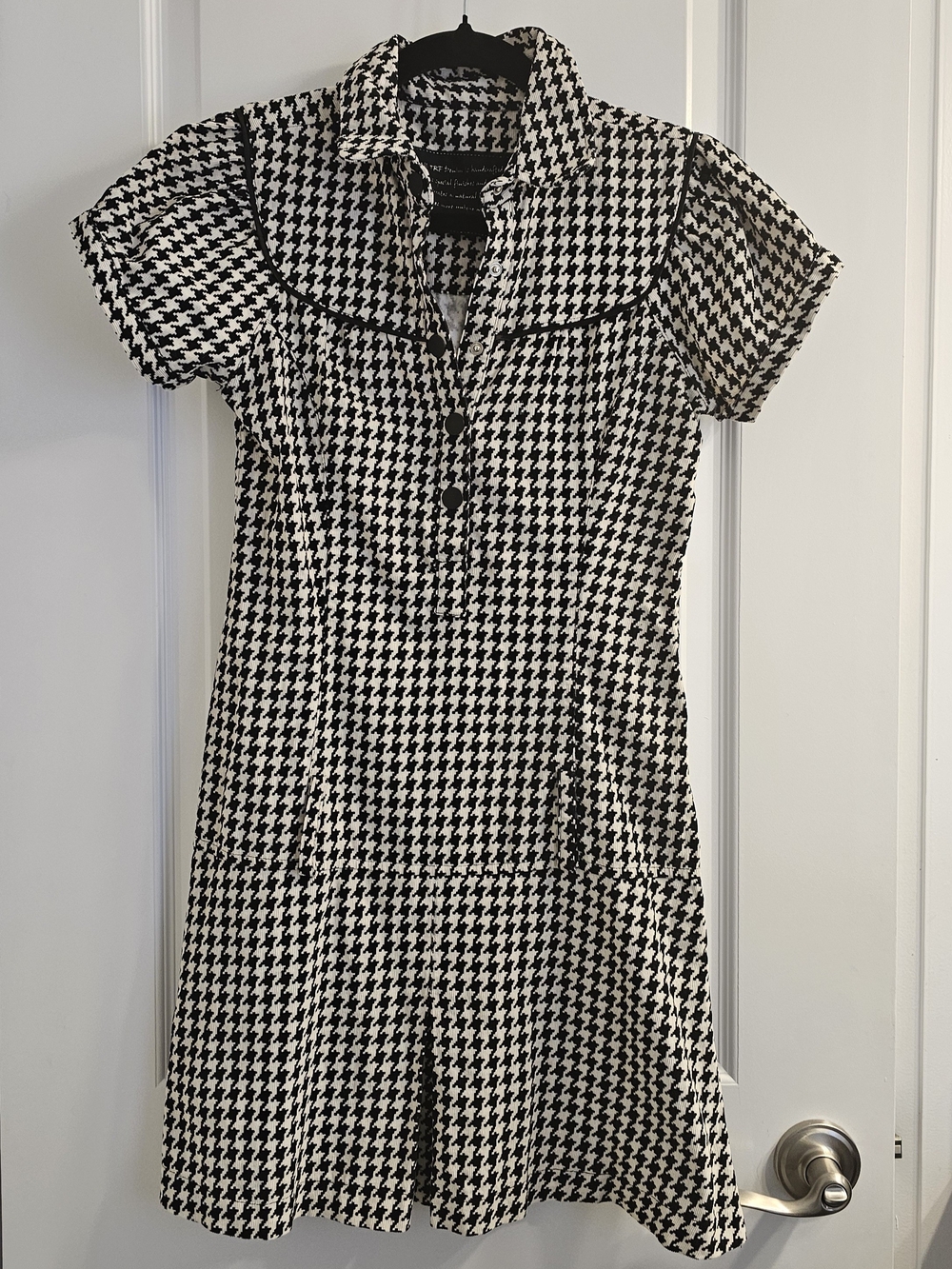 Black & White Houndstooth Short Sleeve Dress